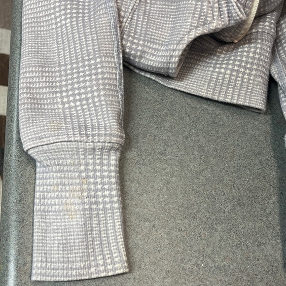 Lululemon Athletica Gray and Cream Jacket - Picture 12 of 13